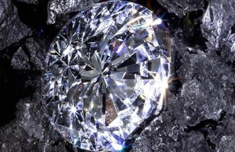 Natural vs Synthetic Diamonds