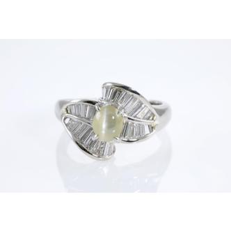 Chrysoberyl Cats Eye and Diamond Ring