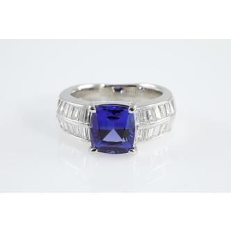 Tanzanite 2.89ct and Diamond Ring