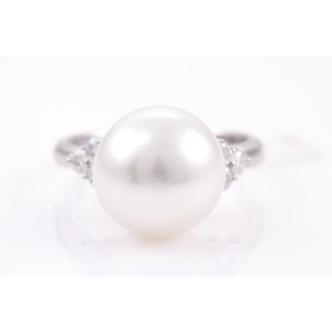 11.5mm South Sea Pearl and Diamond Ring