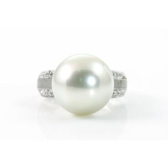 12.5mm Pearl and Diamond Ring