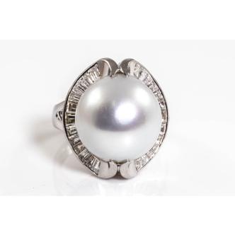 14.4mm South Sea Pearl and Diamond Ring