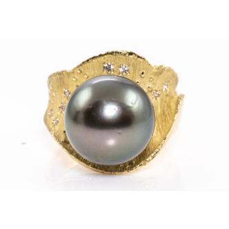 14mm Tahitian Pearl & Diamond Ring