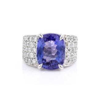 5.65ct Tanzanite and Diamond Ring