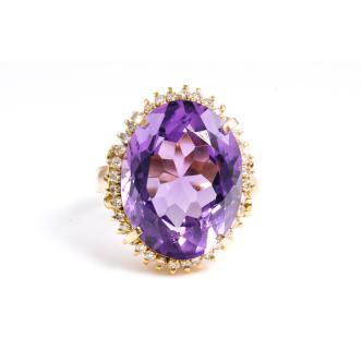 14.98ct Amethyst and Diamond Ring