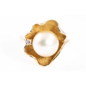 10.2mm Pearl & Diamond Ring