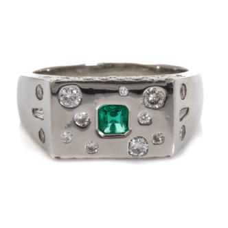 Emerald & Diamond Ring 13.4g Platinum