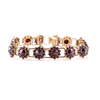 18ct Red Garnet Bracelet