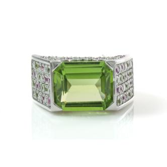 4.54ct Peridot, Sapphire & Diamond Ring