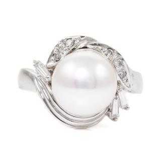 9.2mm Pearl and Diamond Ring