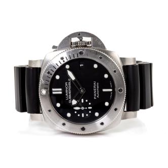 Panerai Luminor Submersible Mens Watch