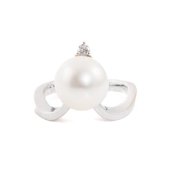 10.6mm South Sea Pearl & Diamond Ring
