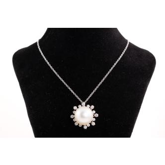 15.2mm South Sea Pearl & Diamond Pendant