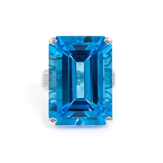48.50ct Topaz and Diamond Ring