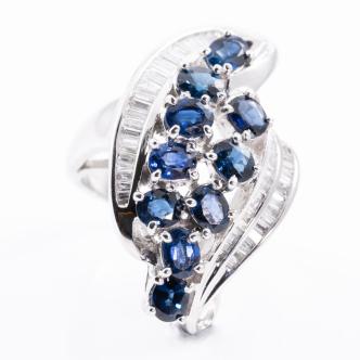 4.15ct Blue Sapphire & 1.00ct Diamond Ring*