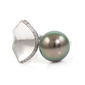 11.8mm Pearl and Diamond Ring