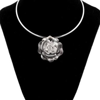 Diamond Flower Pendant/Brooch