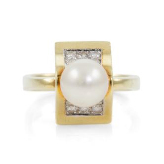 7.8mm Akoya Pearl & Diamond Ring